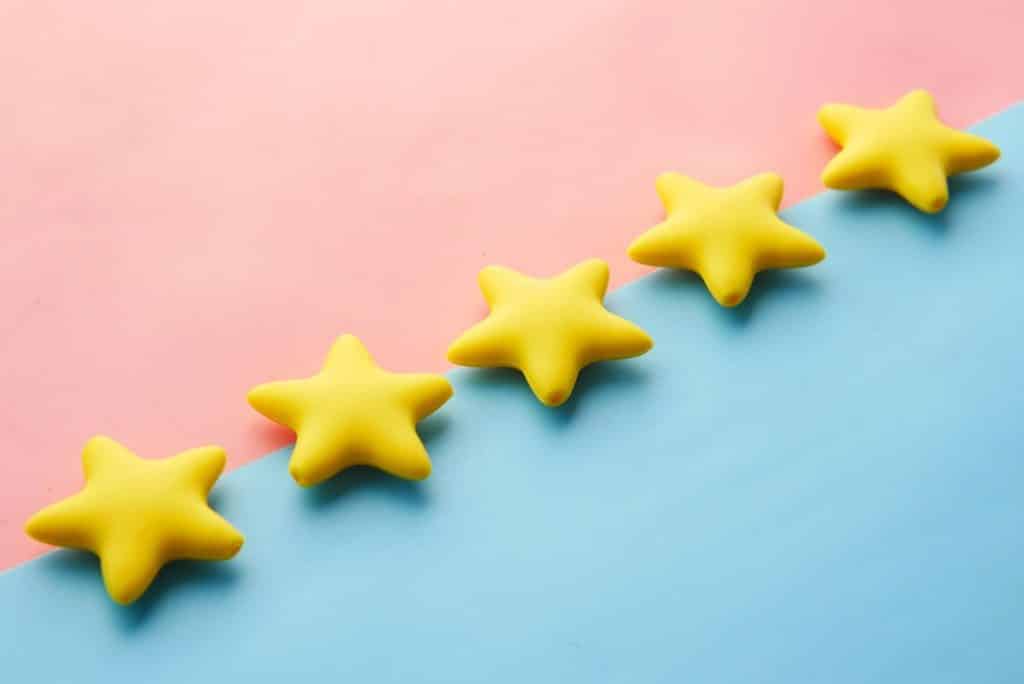 Great cleaning services receives five star reviews online.